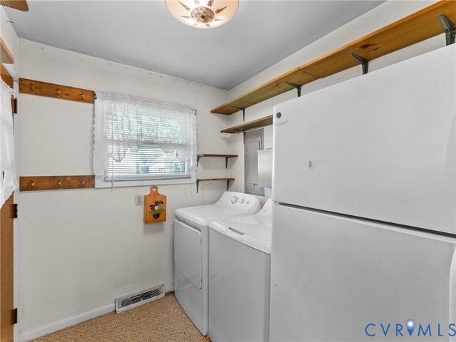 3017 Sherwood Ln, Hopewell, VA 23860