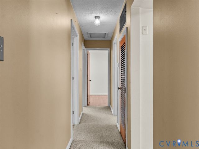 3017 Sherwood Ln, Hopewell, VA 23860