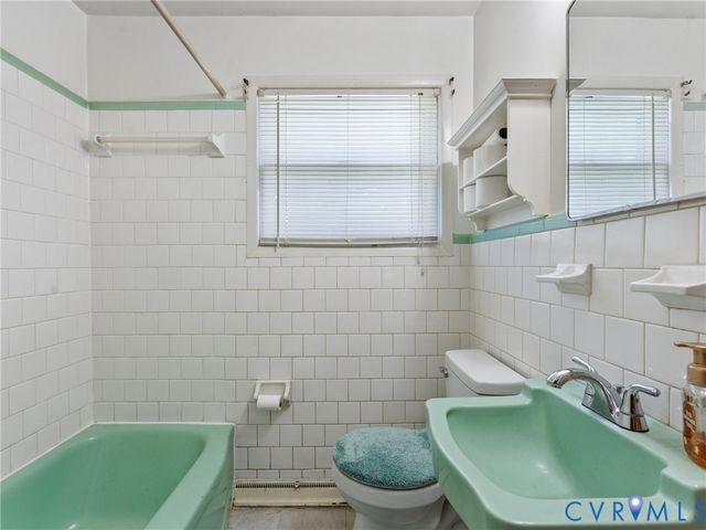 3017 Sherwood Ln, Hopewell, VA 23860
