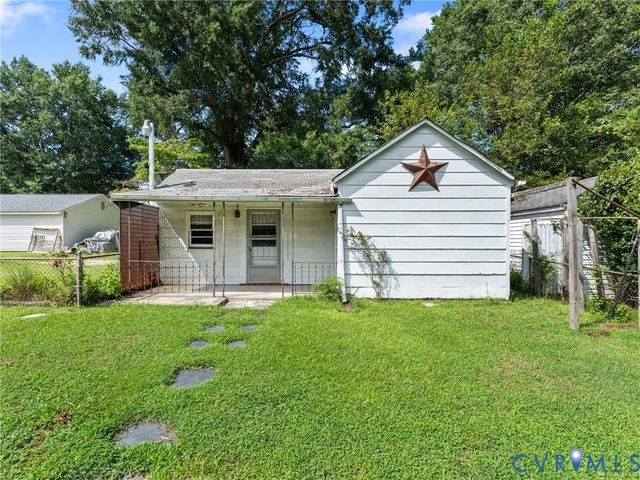 3017 Sherwood Ln, Hopewell, VA 23860