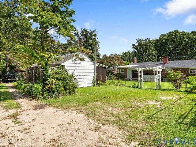 3017 Sherwood Ln, Hopewell, VA 23860
