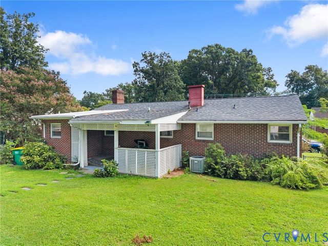 3017 Sherwood Ln, Hopewell, VA 23860