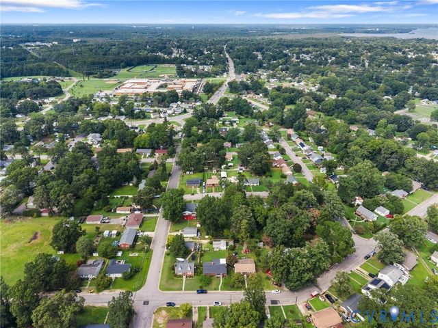 3017 Sherwood Ln, Hopewell, VA 23860