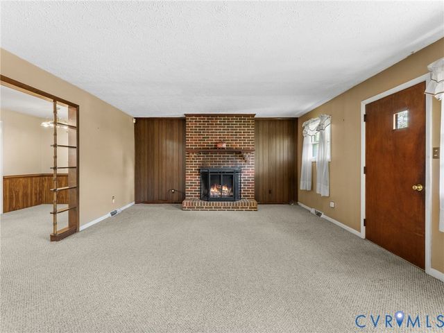 3017 Sherwood Ln, Hopewell, VA 23860