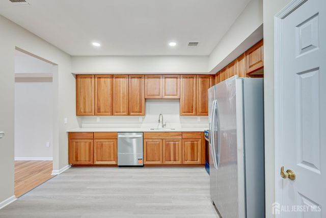 56 Forest Drive, Piscataway, NJ 08854