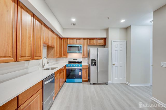 56 Forest Drive, Piscataway, NJ 08854