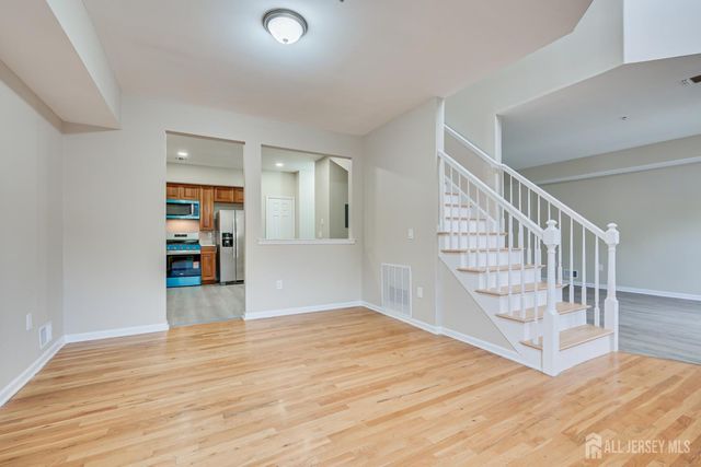 56 Forest Drive, Piscataway, NJ 08854