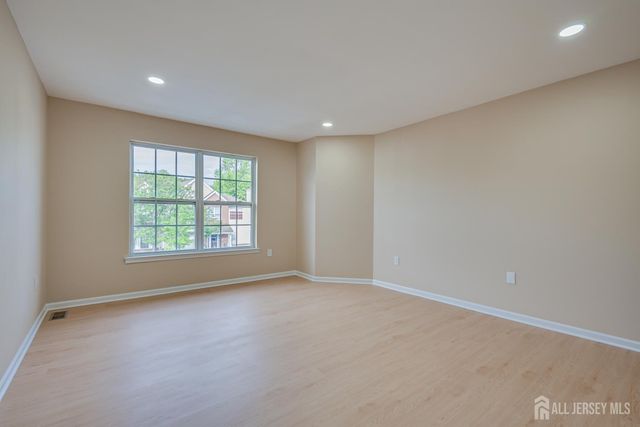 56 Forest Drive, Piscataway, NJ 08854