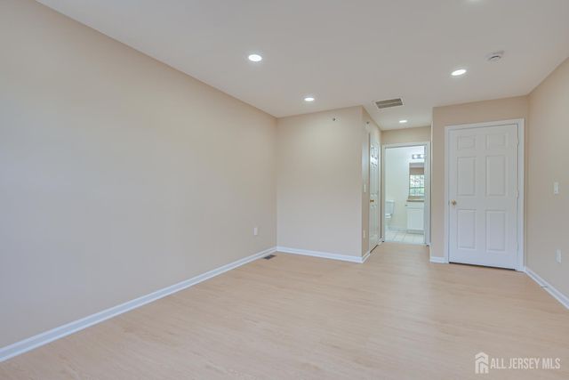 56 Forest Drive, Piscataway, NJ 08854