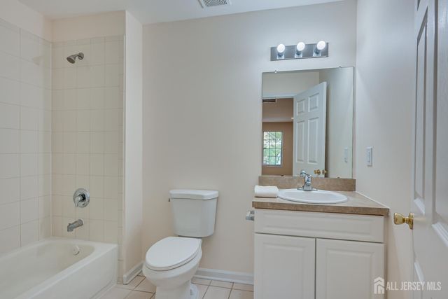 56 Forest Drive, Piscataway, NJ 08854