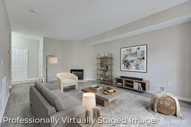 56 Forest Drive, Piscataway, NJ 08854