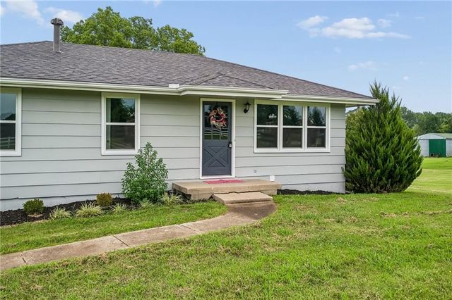 34906 E Colbern Road, Lone Jack, MO 64070