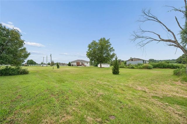 34906 E Colbern Road, Lone Jack, MO 64070