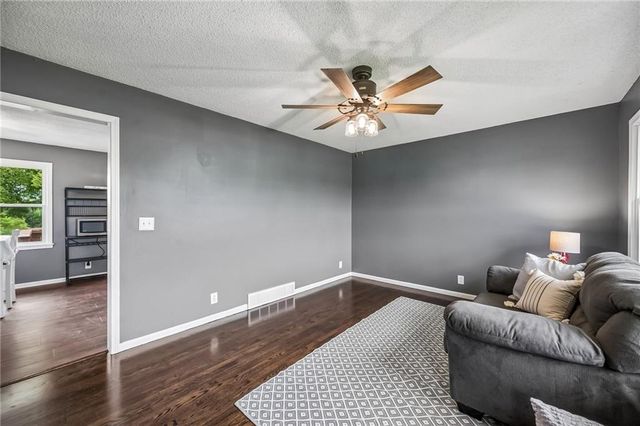 34906 E Colbern Road, Lone Jack, MO 64070
