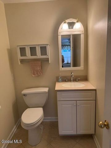 1200 Hillside Avenue APT 905, Niskayuna, NY 12309
