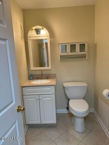 1200 Hillside Avenue APT 905, Niskayuna, NY 12309