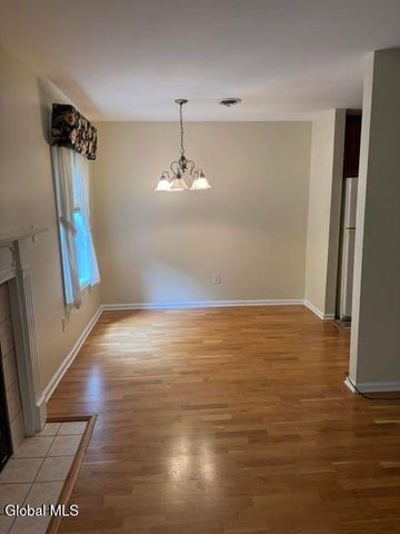1200 Hillside Avenue APT 905, Niskayuna, NY 12309