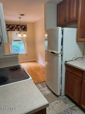 1200 Hillside Avenue APT 905, Niskayuna, NY 12309
