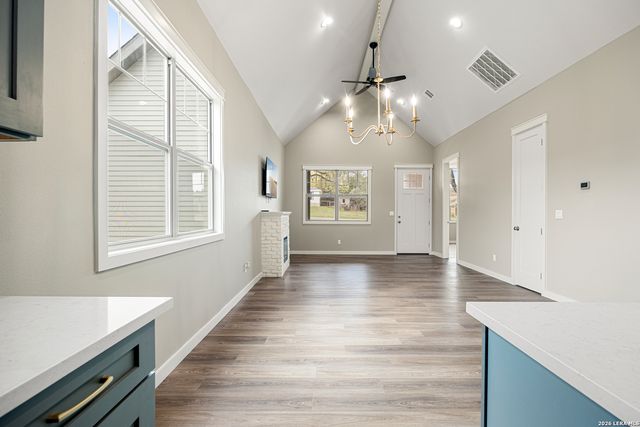 1454 Laurie Dr, Canyon Lake, TX 78133