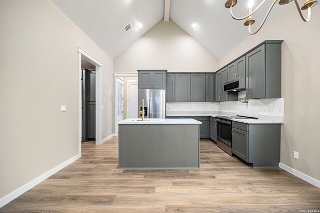 1454 Laurie Dr, Canyon Lake, TX 78133