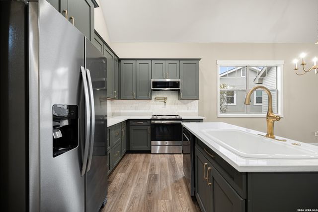 1454 Laurie Dr, Canyon Lake, TX 78133