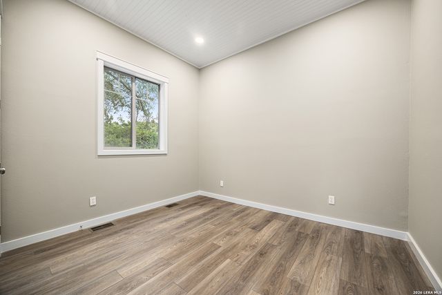 1454 Laurie Dr, Canyon Lake, TX 78133