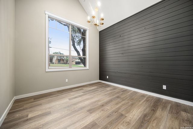 1454 Laurie Dr, Canyon Lake, TX 78133