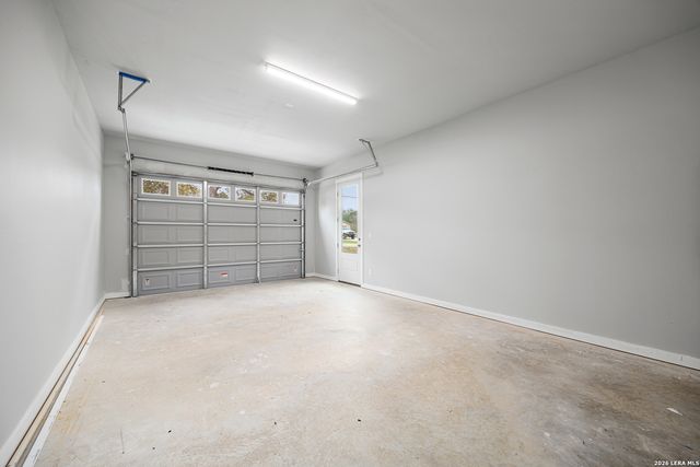 1454 Laurie Dr, Canyon Lake, TX 78133