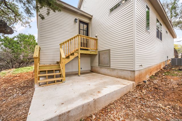 1454 Laurie Dr, Canyon Lake, TX 78133