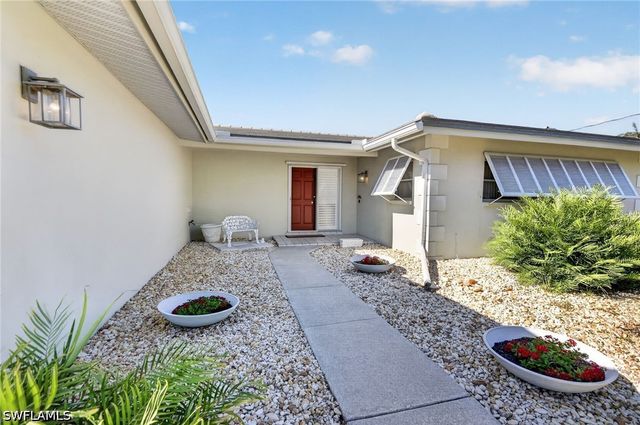 397 Parkway CT, Fort Myers, FL 33919