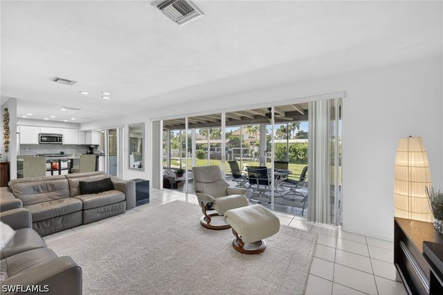 397 Parkway CT, Fort Myers, FL 33919