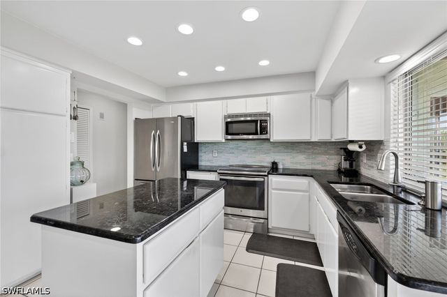 397 Parkway CT, Fort Myers, FL 33919