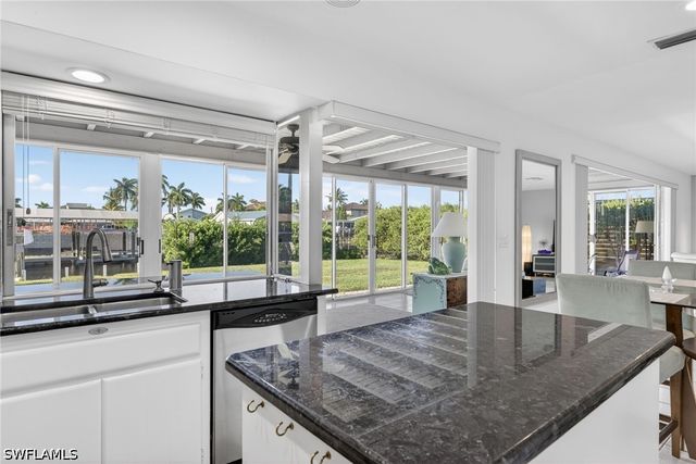 397 Parkway CT, Fort Myers, FL 33919