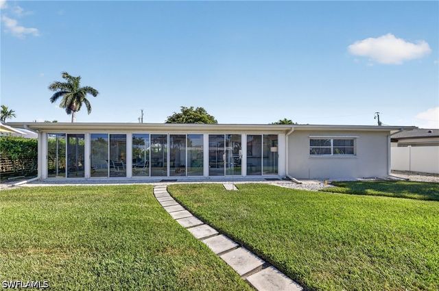 397 Parkway CT, Fort Myers, FL 33919