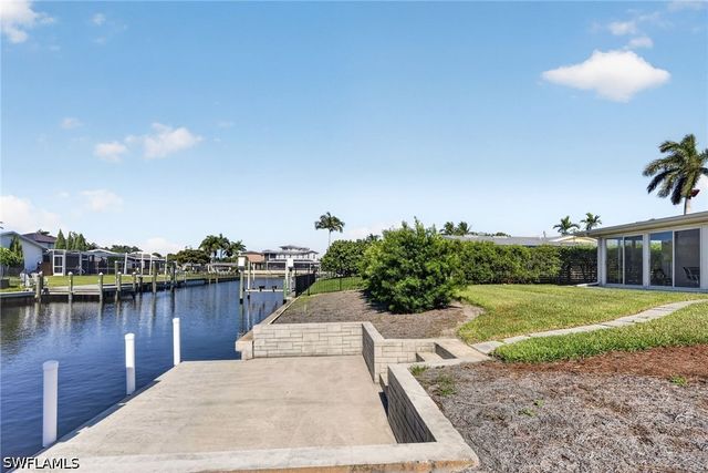 397 Parkway CT, Fort Myers, FL 33919