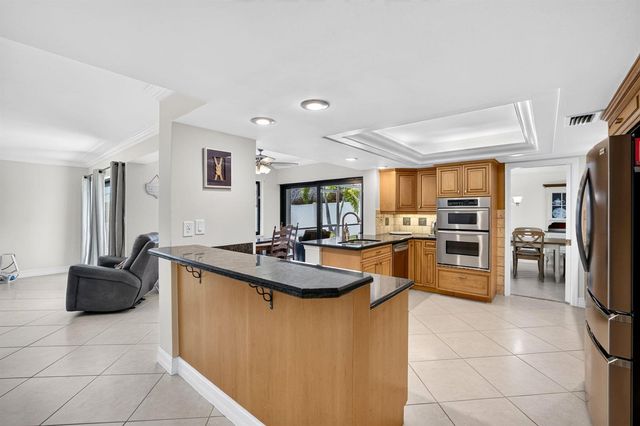 5570 NE 26th Avenue, Fort Lauderdale, FL 33308