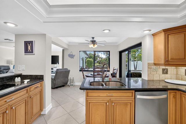 5570 NE 26th Avenue, Fort Lauderdale, FL 33308