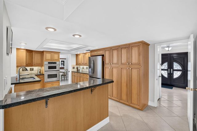 5570 NE 26th Avenue, Fort Lauderdale, FL 33308