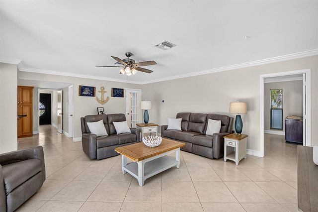 5570 NE 26th Avenue, Fort Lauderdale, FL 33308
