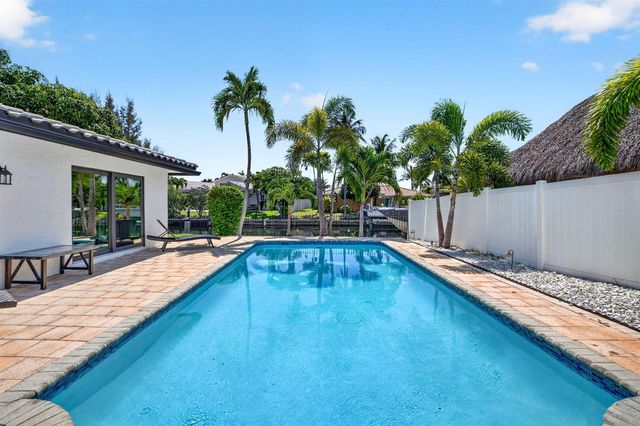 5570 NE 26th Avenue, Fort Lauderdale, FL 33308