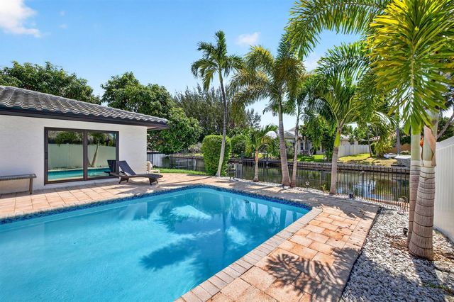 5570 NE 26th Avenue, Fort Lauderdale, FL 33308
