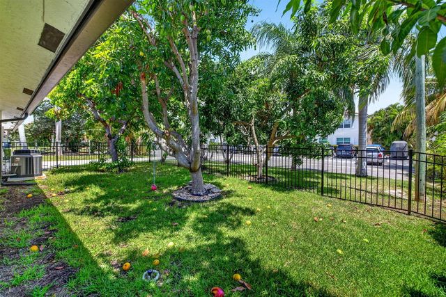 5570 NE 26th Avenue, Fort Lauderdale, FL 33308