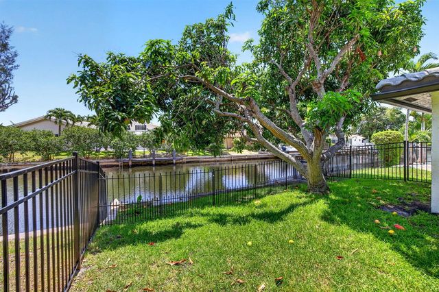 5570 NE 26th Avenue, Fort Lauderdale, FL 33308
