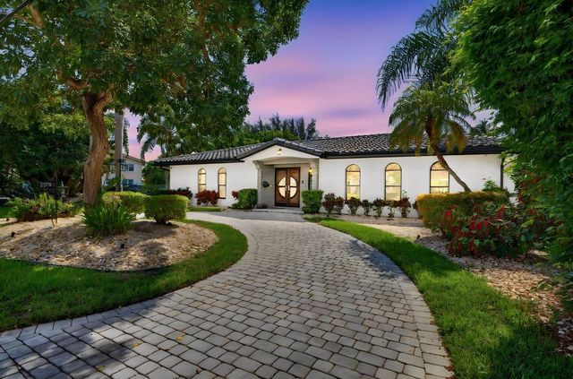 5570 NE 26th Avenue, Fort Lauderdale, FL 33308