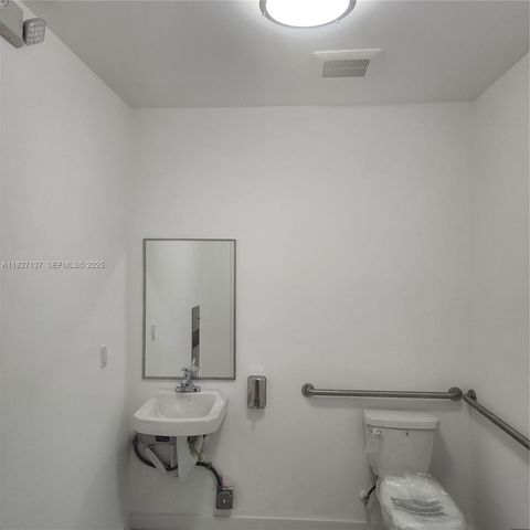 1695 NW 110th Ave 103, Sweetwater, FL 33172