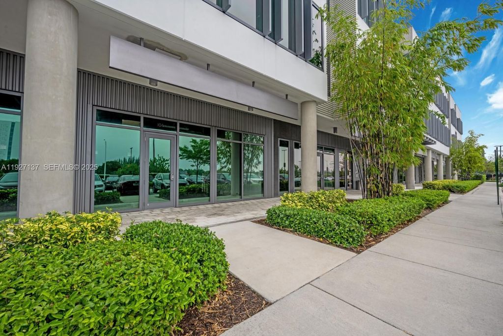 1695 NW 110th Ave 103, Sweetwater, FL 33172