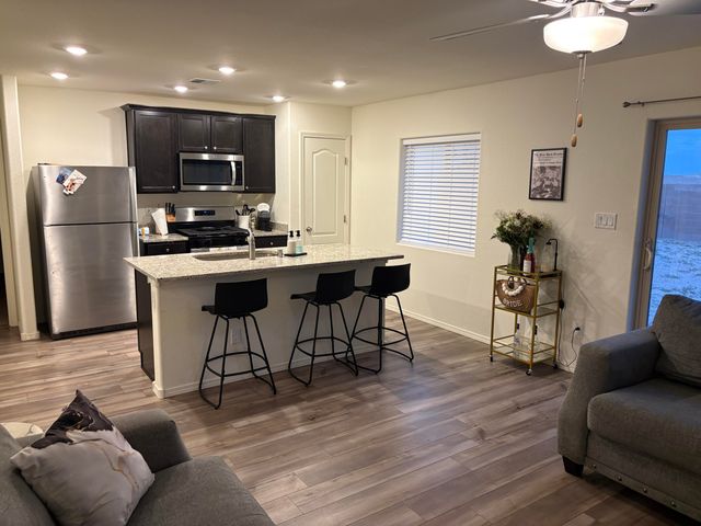 5020 Grace Street SW, Los Lunas, NM 87031