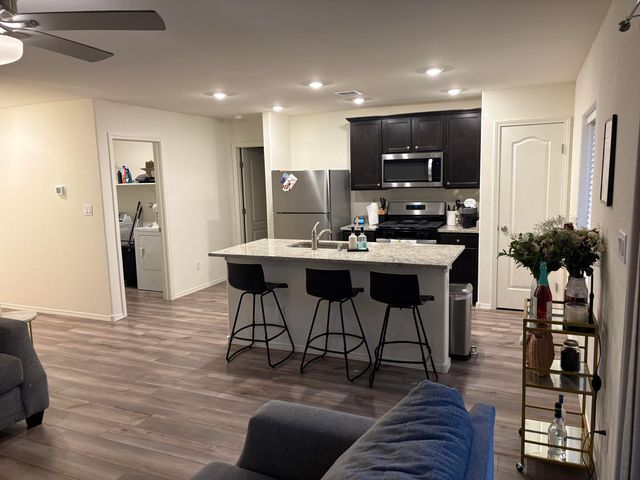 5020 Grace Street SW, Los Lunas, NM 87031