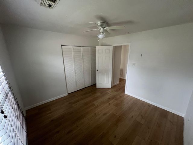 3907 Cinnamon Cove Drive, Dickinson, TX 77539