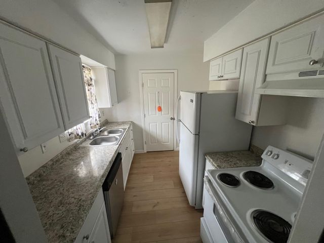 3907 Cinnamon Cove Drive, Dickinson, TX 77539